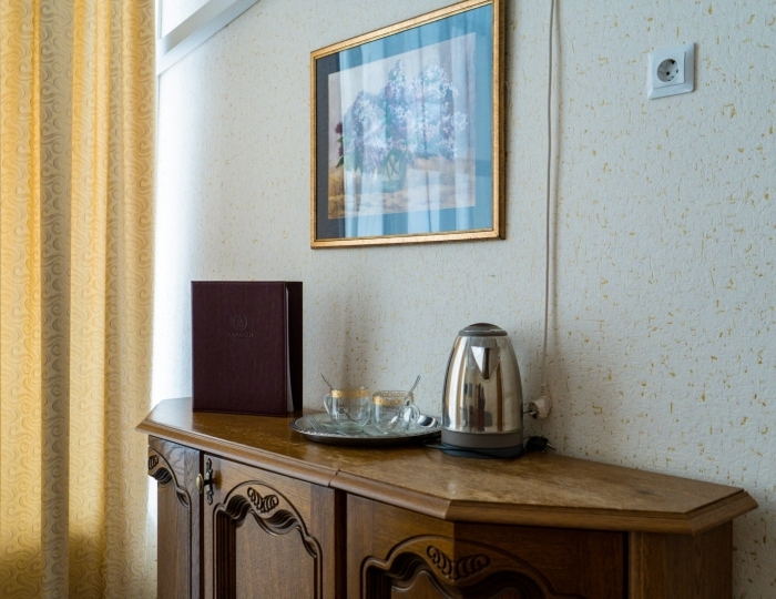 Люкс Корпус №1 Люкс Семейный 1-местный 2-комнатный с балконом - Санаторий «Карагай» Большеустьикинское